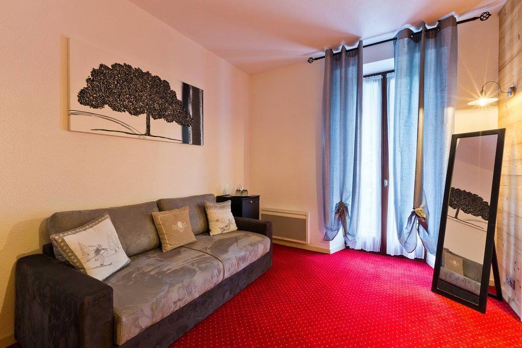 Hotel Le Bellevue Thollon-les-Memises Zimmer foto